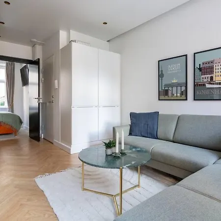 Extravagant-2 Bedrooms-bronze Apartment