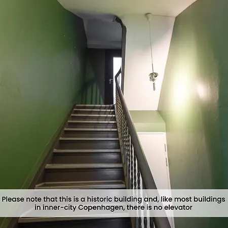 Sanders Main - Endearing Two-bedroom Duplex With A Balcony Next To Magical Nyhavn *