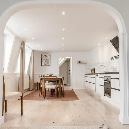 Lägenhet Penthouse W/rooftop Terrace In Latin Quarter *