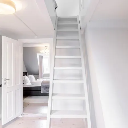 Lägenhet Penthouse W/rooftop Terrace In Latin Quarter Köpenhamn