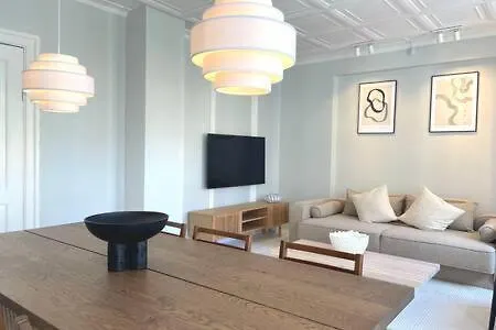Apartamento 2 Bedroom Flat In Trendy Area *