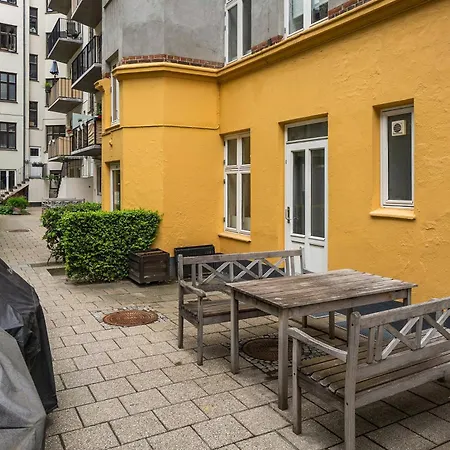 Perfectly Located Cozy