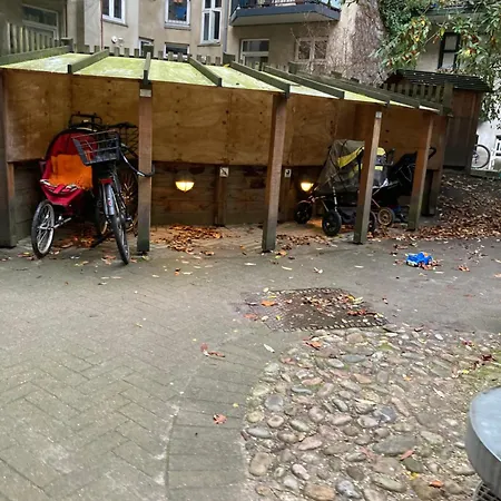 400 M From Metro Modern Cozy *