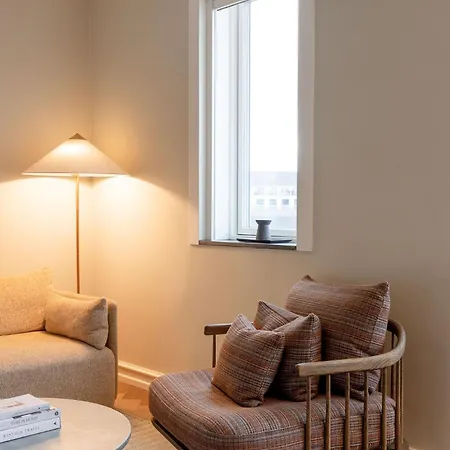 Hypernym & Hotel 4*
