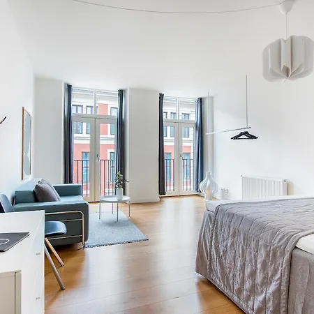 Sanders Leaves - Chic Three-bedroom In Downtown Copenhagen