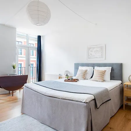 Apartment Sanders Leaves - Chic Three-bedroom In Downtown Copenhagen