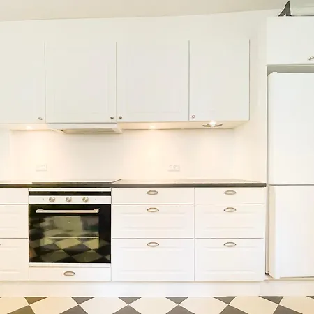 Lejlighed Large Flat With 4 Bedrooms In *