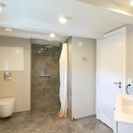 Luxury Penthouse - Private Balcony - Heart Of 公寓 *