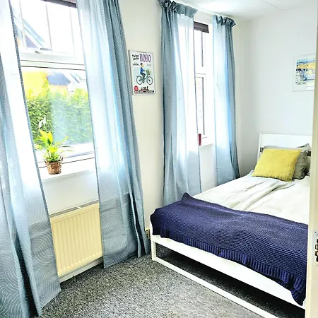 'blue House' In Vintage Villa&garden بيت ضيافة *
