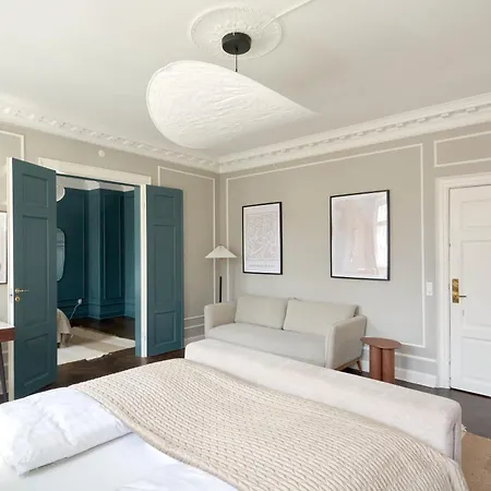 Large 4 Bedroom With Balcony & Bathtub In Cph Copenaghen