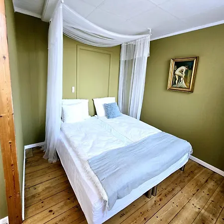 'blue House' In Vintage Villa&garden بيت ضيافة