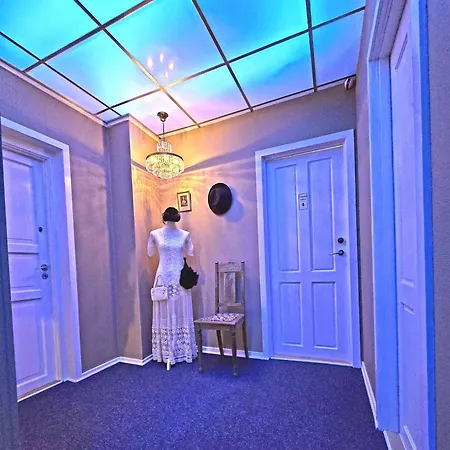 'blue House' In Vintage Villa&garden