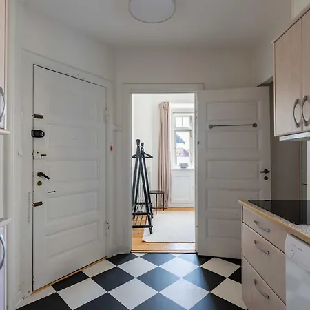 Spacious 3 Bedroom In Peaceful Area København