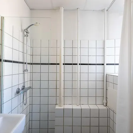 Lejlighed Spacious 3 Bedroom In Peaceful Area *
