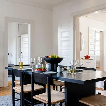 Lejlighed Spacious 3 Bedroom In Peaceful Area København