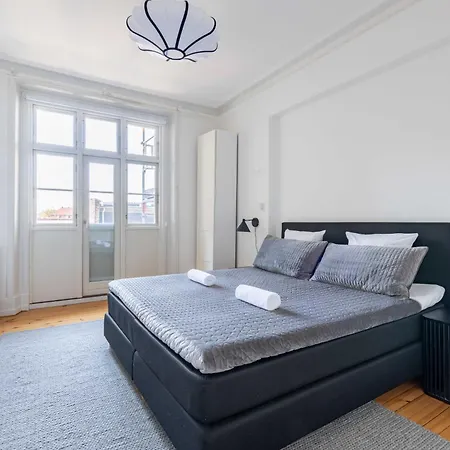 Lejlighed Spacious 3 Bedroom In Peaceful Area