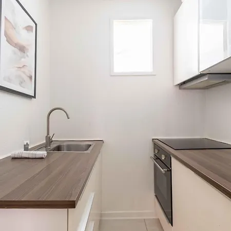 شقة Lovely Flats In Vibrant Area Of *