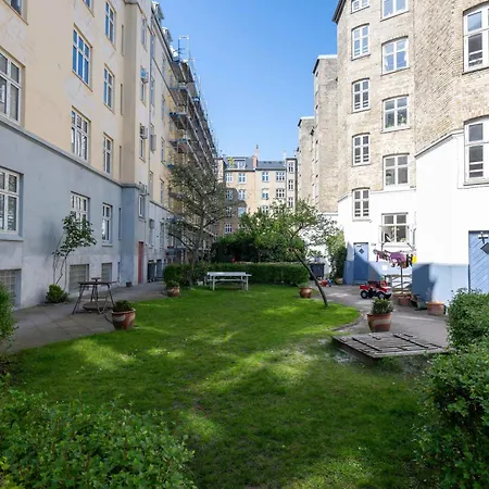 Lovely Flats In Vibrant Area Of كوبنهاجن