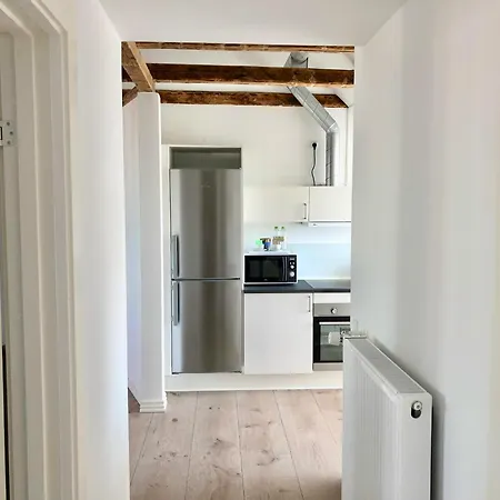 Great 2-bed Penthouse Apartment. Apartment