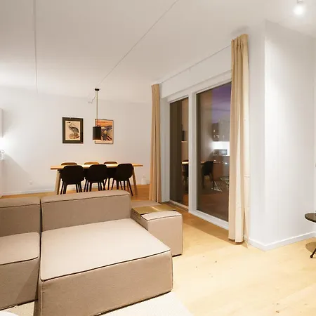 Beautiful 2-bed Wbalcony In North Harbour