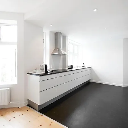 Fantastic 2-bed In Vesterbro