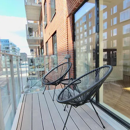 Fantastic 2-bed W Balcony In Orestaden *