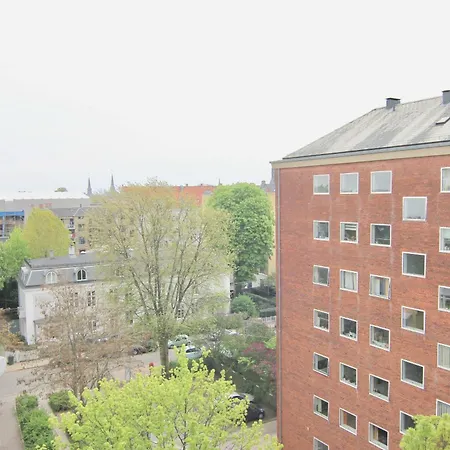 Fantastic 2-bed In Frederiksberg C Copenhagen