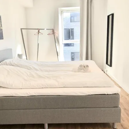 Fantastic 3-bed W Balcony In Orestad