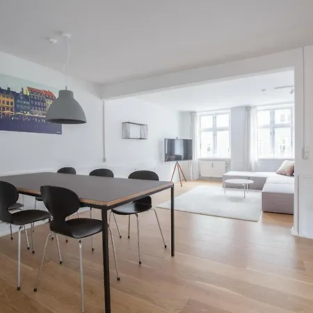 Beautiful 2-bed In Location Appartamento *