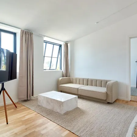 Cozy And Bright With Private Car Park Appartement