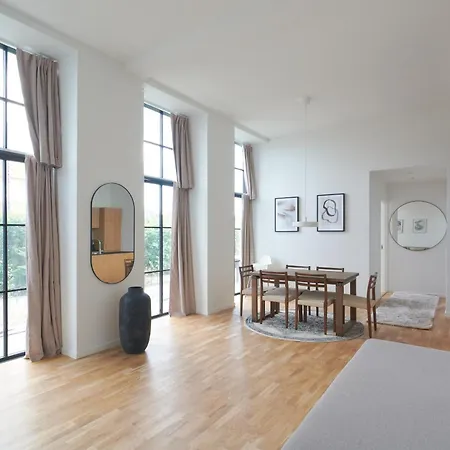 Cozy And Bright With Private Car Park Appartement Copenhague