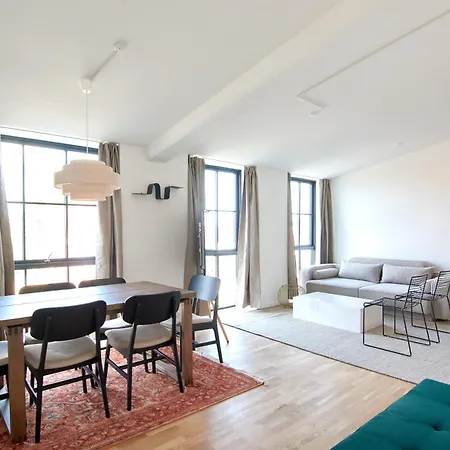 Cozy And Bright With Private Car Park Appartement