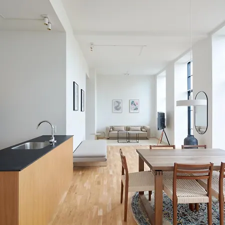 Cozy And Bright With Private Car Park Appartement Copenhague