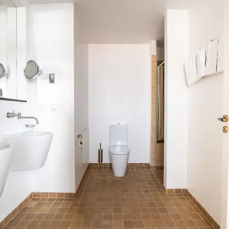 Deluxe Apartment At Perfect Location Lägenhet