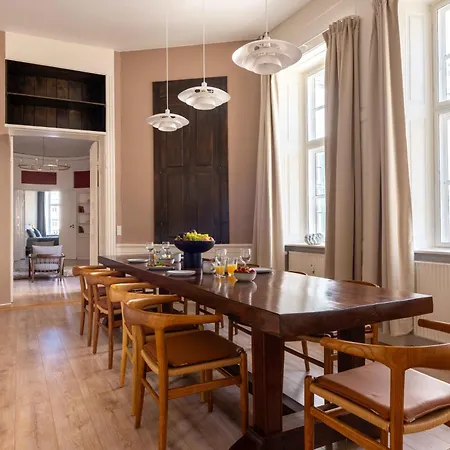 Lägenhet Deluxe Apartment At Perfect Location *