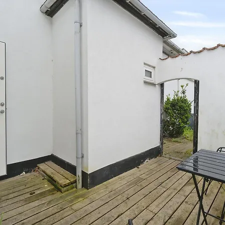 Come 2-personers Lejlighed Med Egen Terrasse