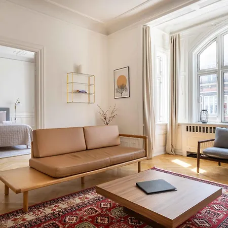 Lovely 3br Manor 5 Min From Tivoli Gardens Appartement