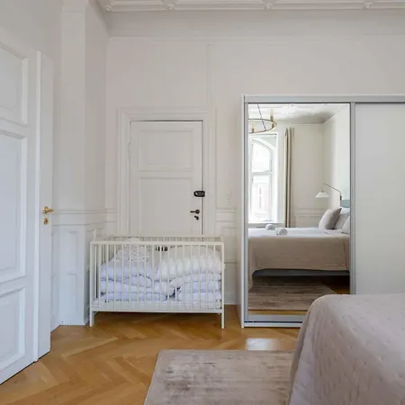 Lovely 3br Manor 5 Min From Tivoli Gardens Appartement Copenhague