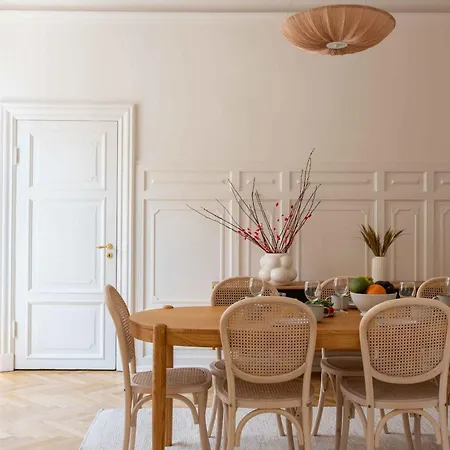 Lovely 3br Manor 5 Min From Tivoli Gardens * Copenhague