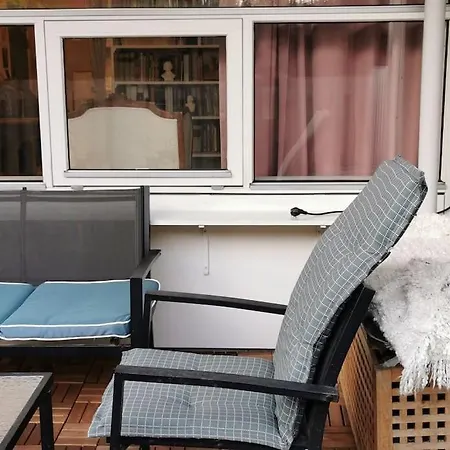 Apartment Classic Groundfloor With Patio Close To Metro *