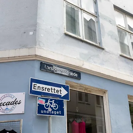 Charming In Latin Quarter Of דירה קופנהגן