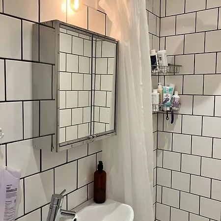 Apartment N *
