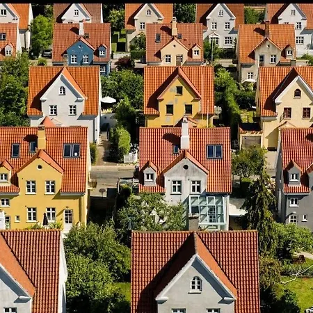 Flot Stort Hus I Valby Udlejes!