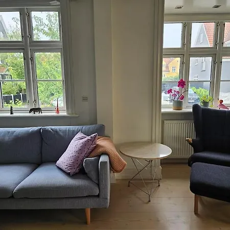 Flot Stort Hus I Valby Udlejes! Villa *