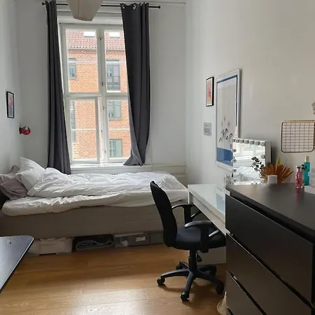 Unique Luxury With Large Balcony Apartment *
