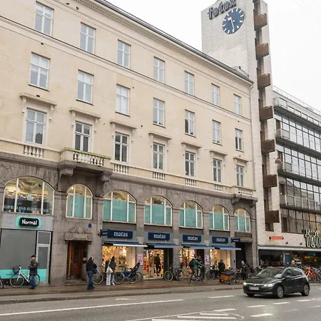 Stunning 5 Bedroom By The Lakes Apartment Copenhagen
