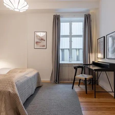 Stunning 5 Bedroom By The Lakes * Copenhagen