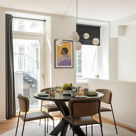 Spacious Double-apartment For 10 In Cph Center Copenhague