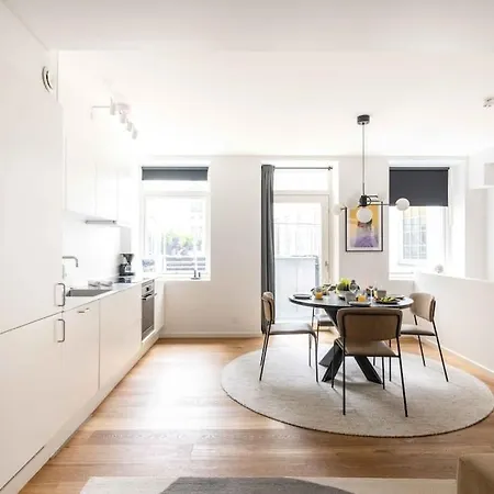 Spacious Double-apartment For 10 In Cph Center Appartement Copenhague