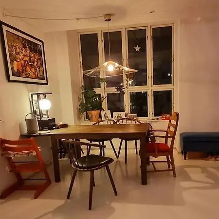Norrebro Oasis - With 2 Cats - Families Only *